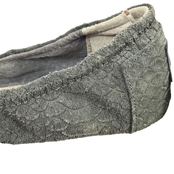 Toms Womens Gray Leather Reptile Print Slip On Square Toe Ballet Flats Shoes 7 - Picture 4 of 16